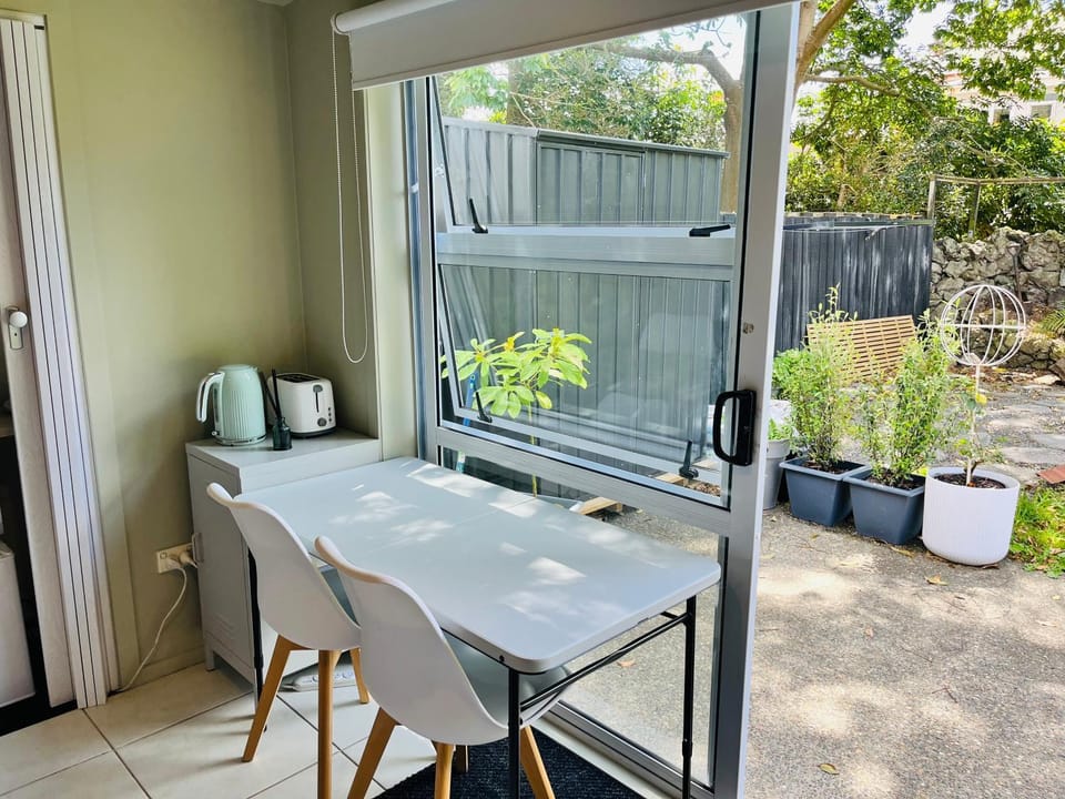 Garden Flat Apartment in Auckland