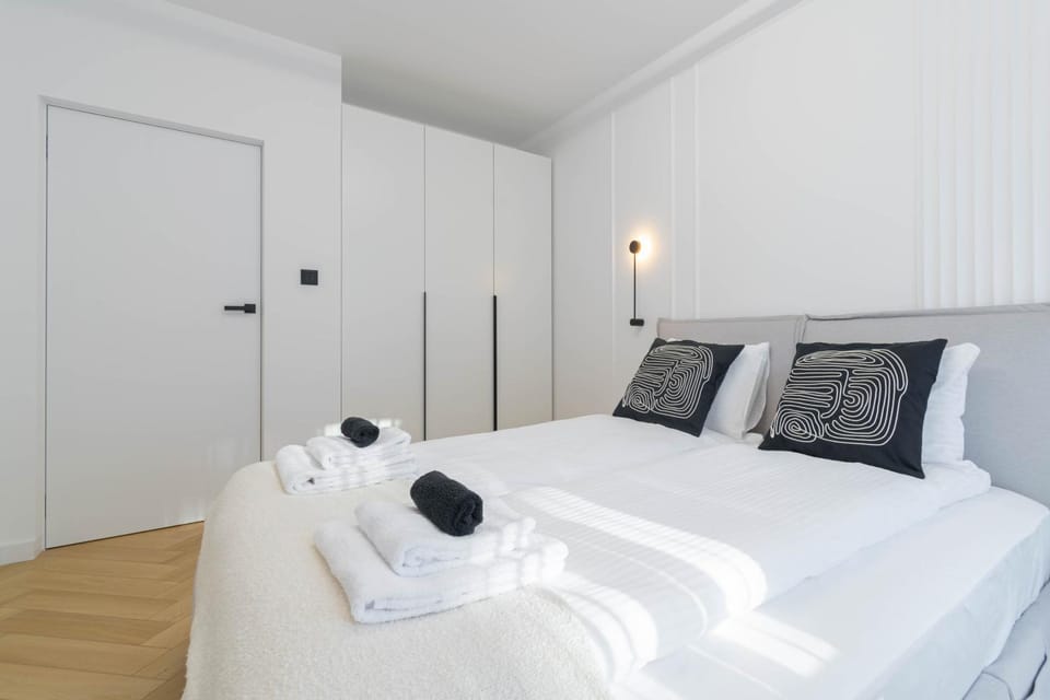 Bed, Photo of the whole room, Bedroom, towels, wardrobe