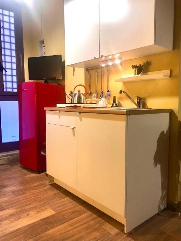 Kitchen or kitchenette