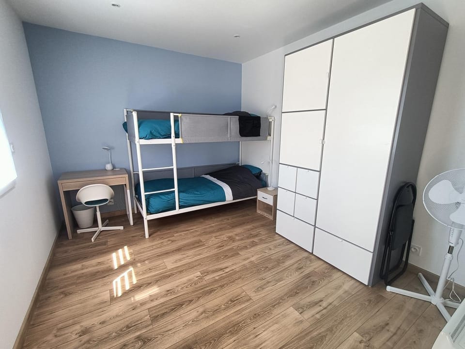 Photo of the whole room, bunk bed