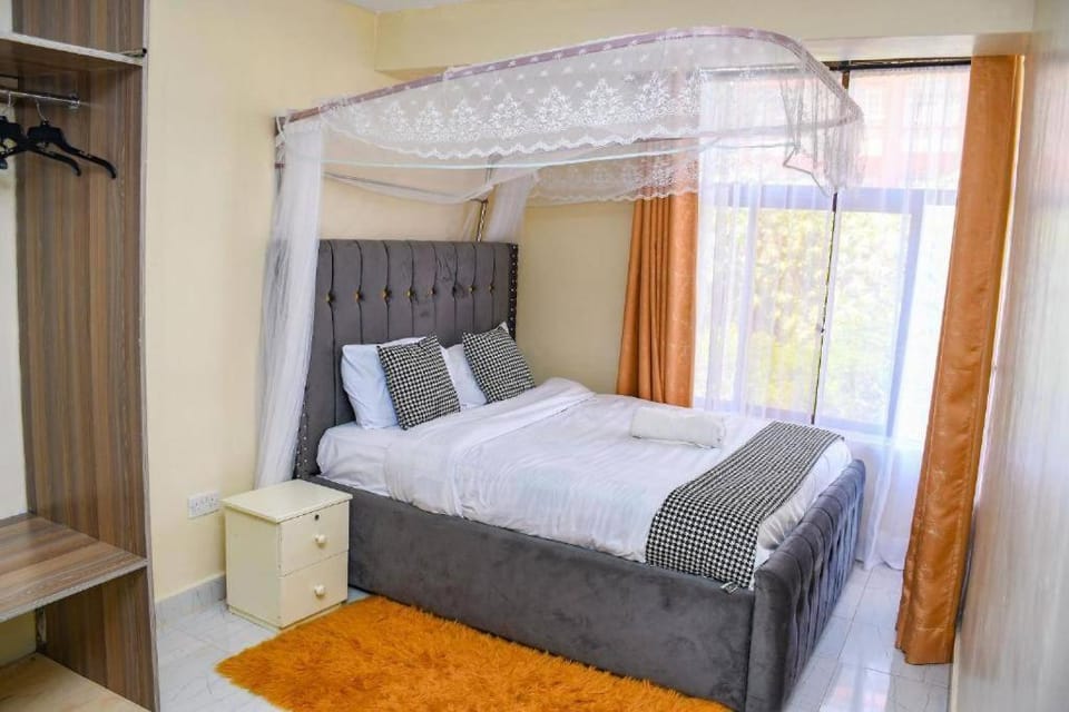 Bed, Photo of the whole room, towels