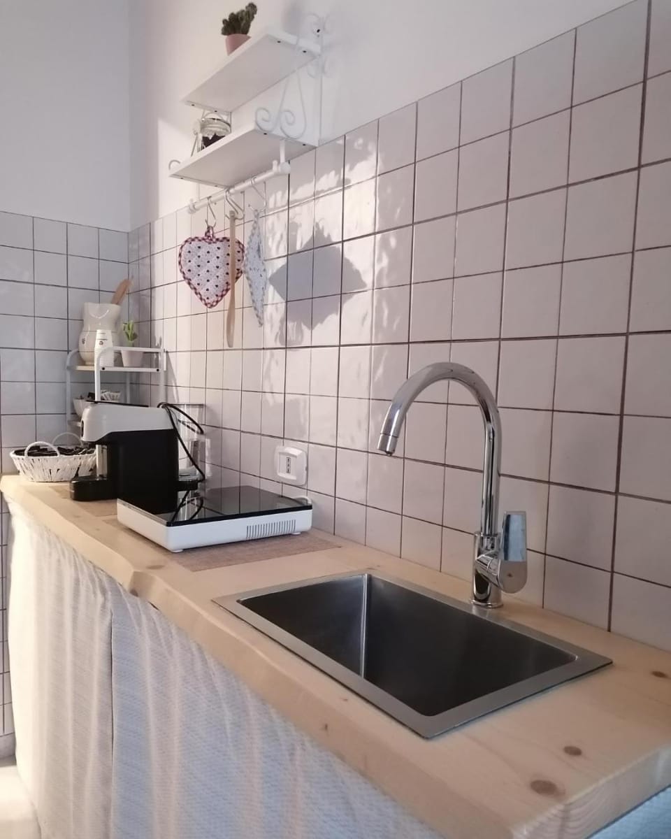 Kitchen or kitchenette, kitchen, kitchen
