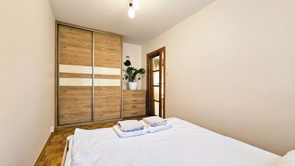 Bed, Photo of the whole room, Bedroom, towels, wardrobe