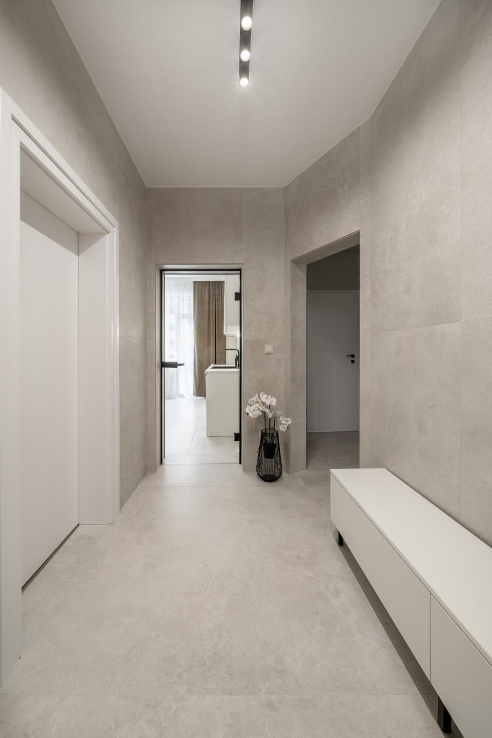 Top Centre Bright & Sunny Stylish Apt with 2BDR and 2BTH Apartment in Sofia