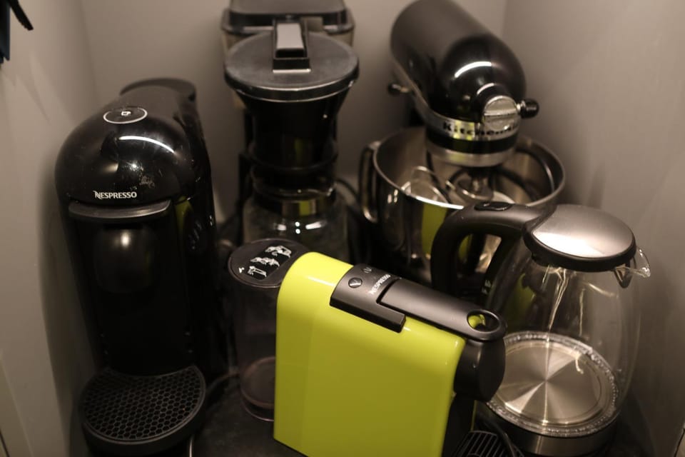 Coffee/tea facilities, kitchen