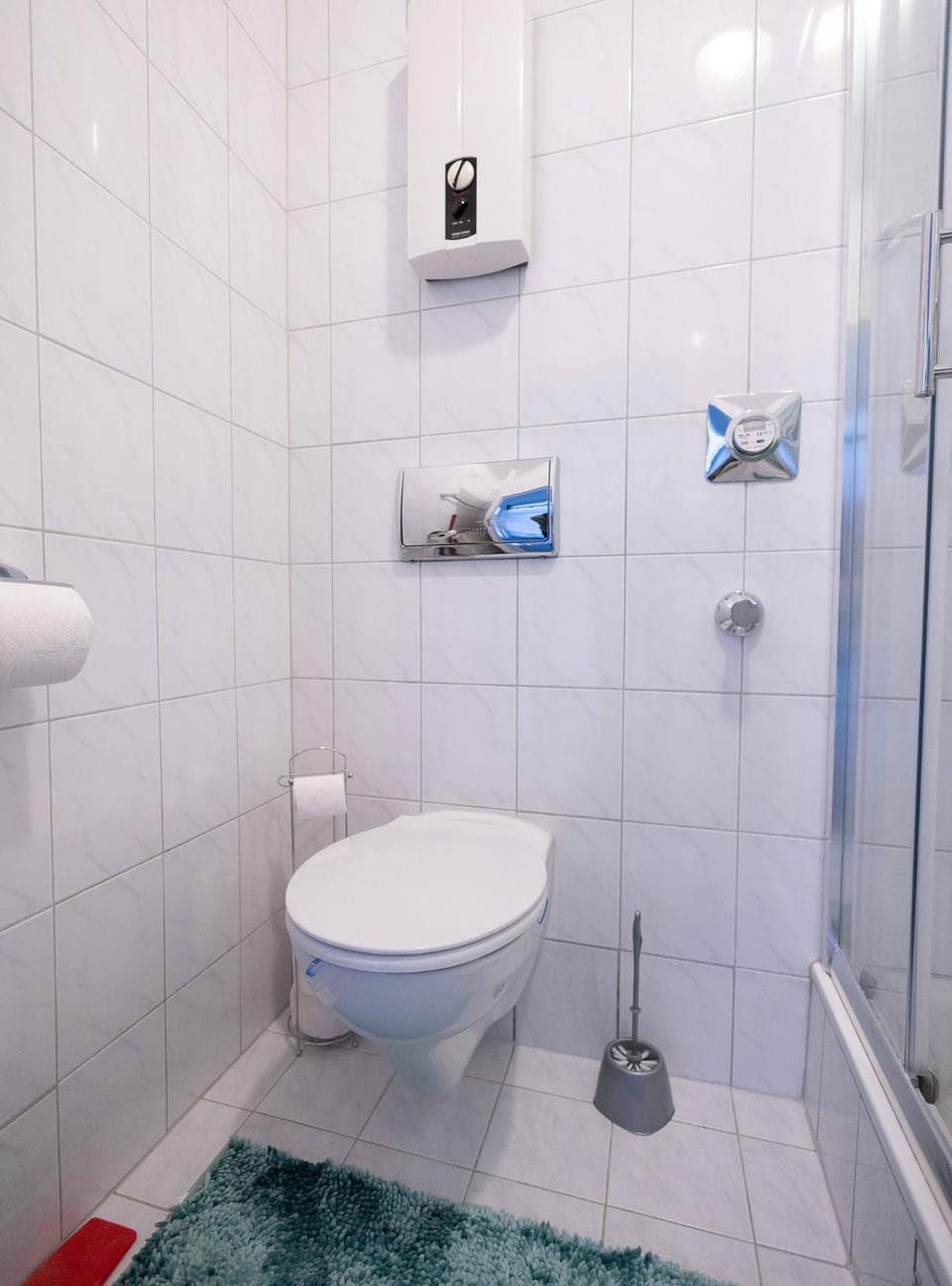 Shower, Toilet, Bathroom