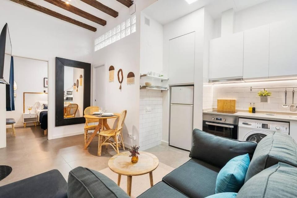Lodging Apartments Almirall Beach B2 Apartment in Barcelona