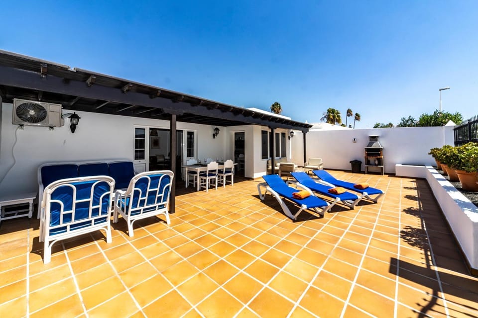Luxury House Tiati House in Puerto del Carmen