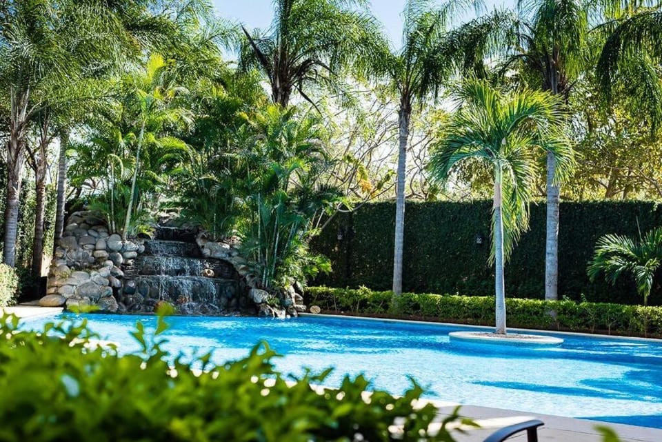 Nax3: Luxury Condo in Upscale Langosta Community Apartment in Playa Langosta