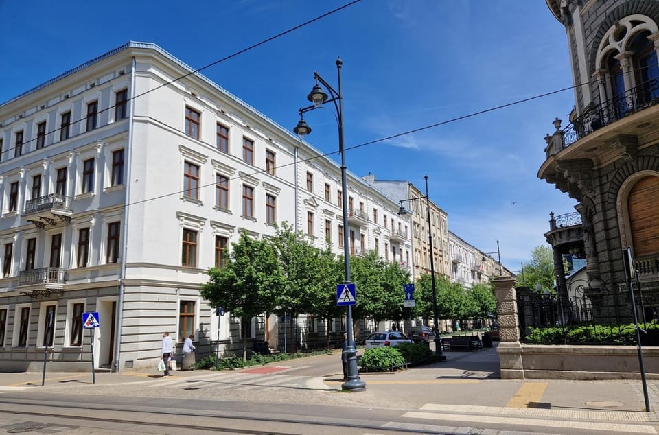 Property building, Neighbourhood, City view, Street view, Location