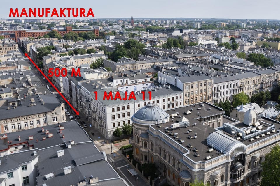 Property building, Bird's eye view, City view, Street view