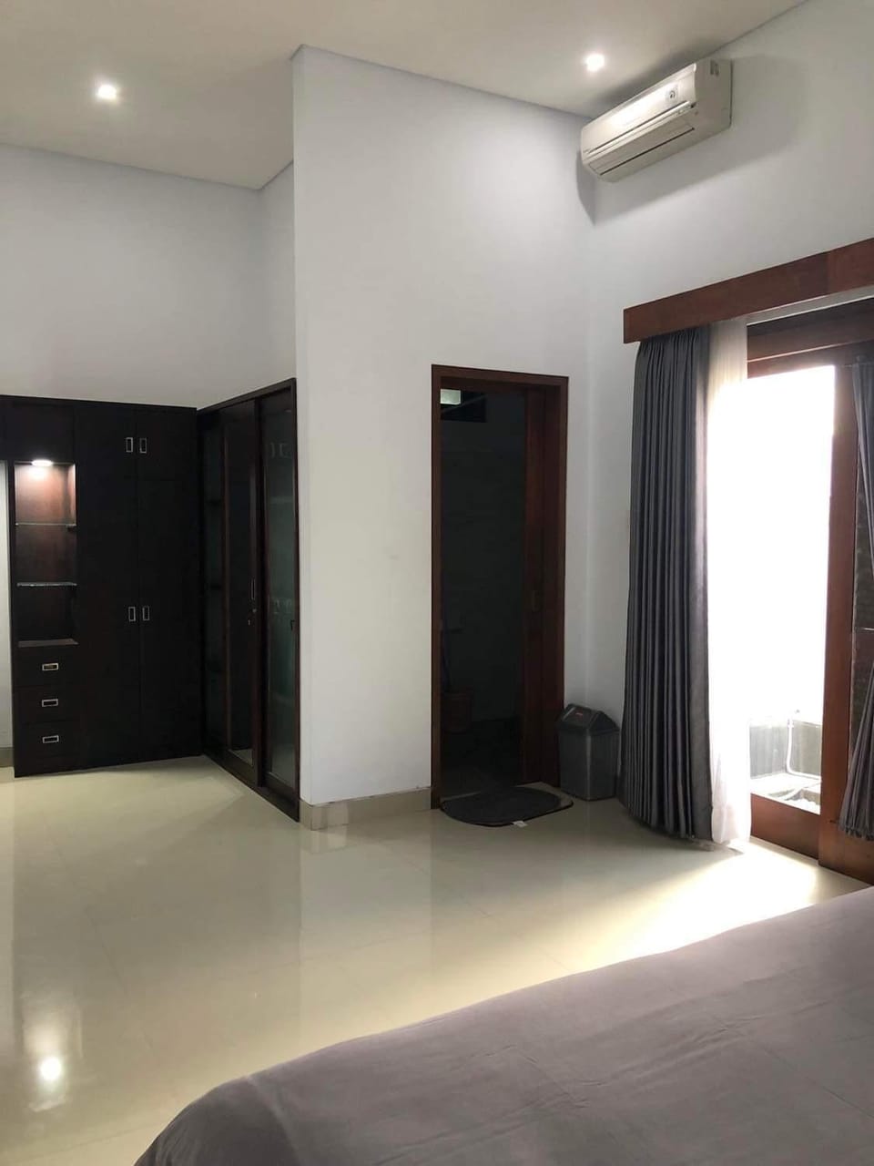 Suweg guest house 3 bed room Apartment in Abang