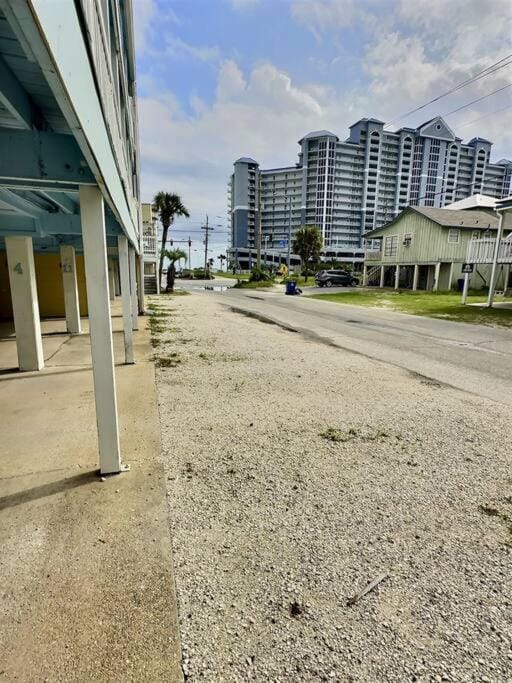 Cute 2 Bedroom Condo at Beachcomber with Beach Access 100 feet Across Street Apartment in Gulf Shores