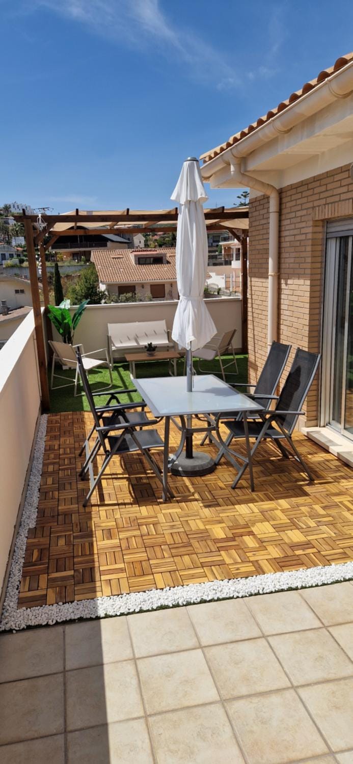 Off site, Day, Balcony/Terrace
