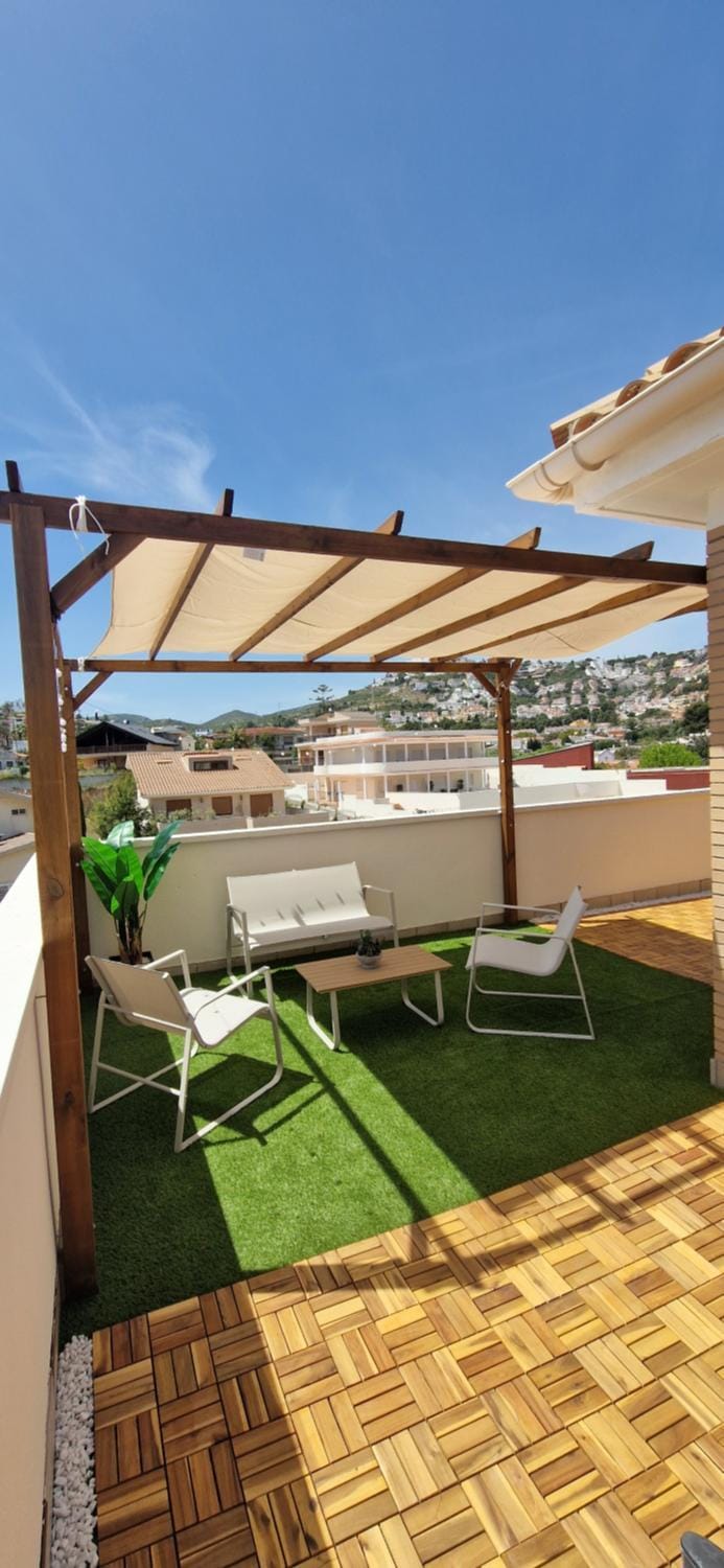 Off site, Balcony/Terrace