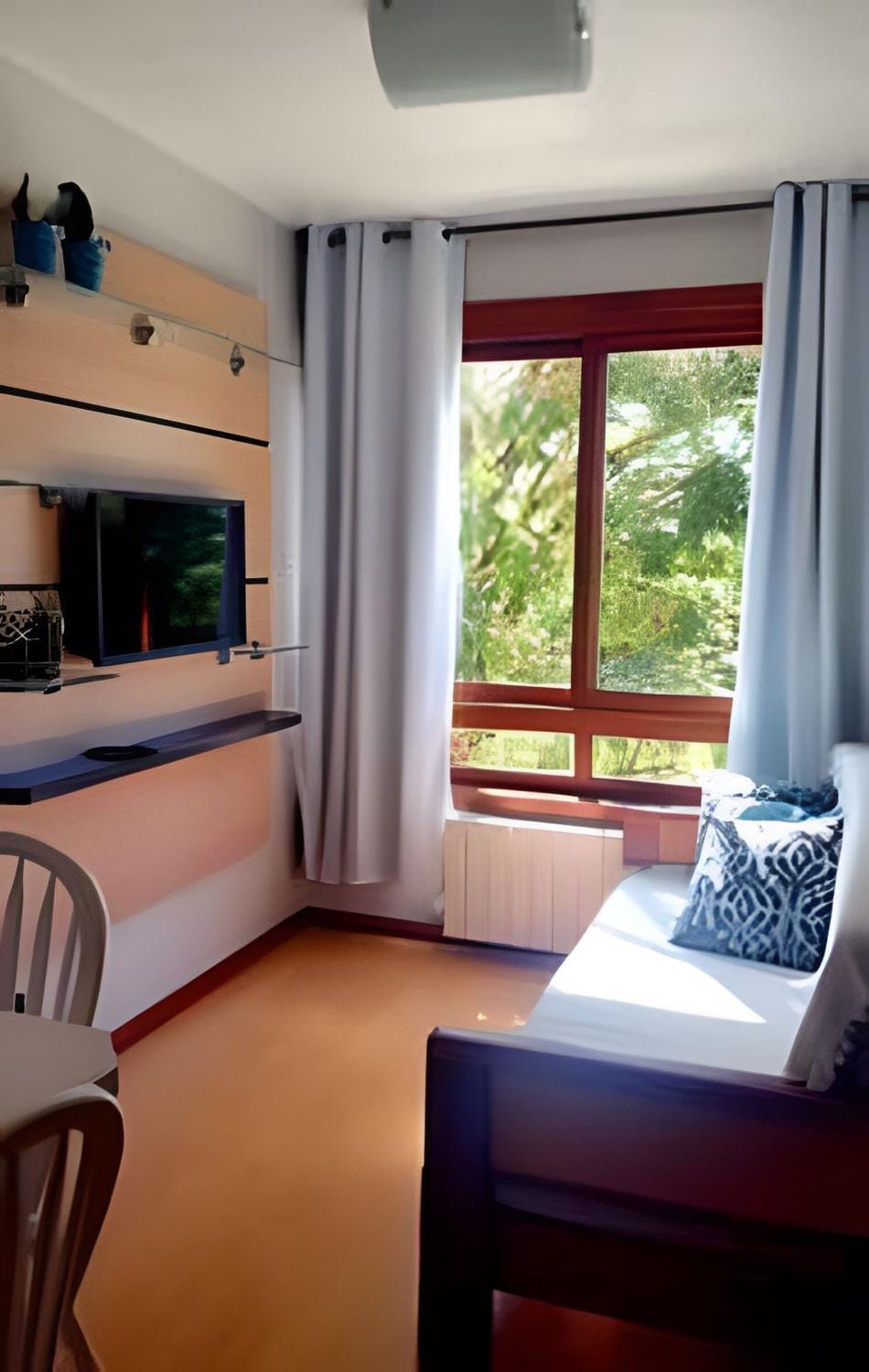 Gramado Apartment on Foot! Air Conditioning, Smart TV, Wi-Fi, Parking. House in Gramado