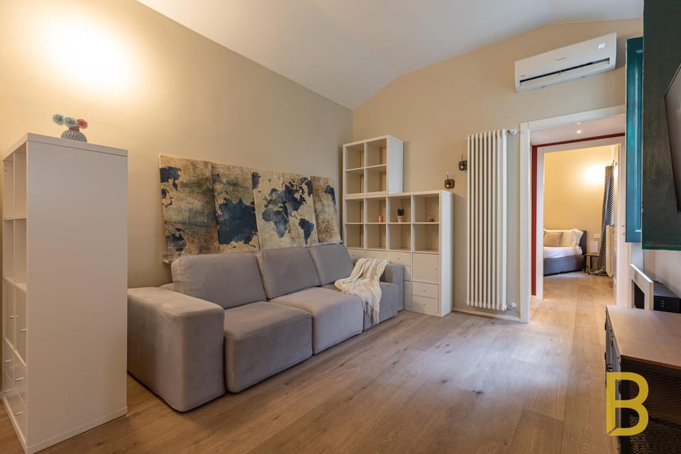 TV and multimedia, Living room, Photo of the whole room, Seating area, heating, air conditioner