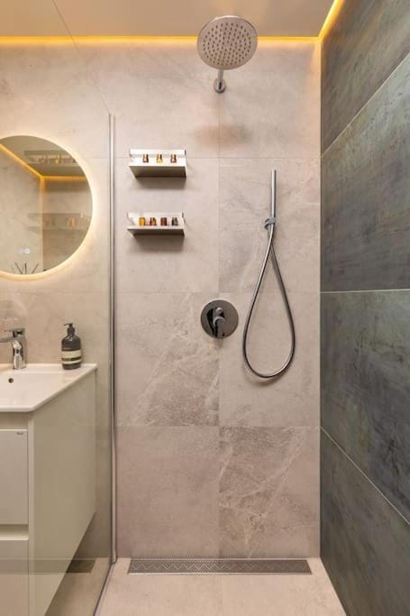 Olive Green Designer Apartment Apartment in Plovdiv