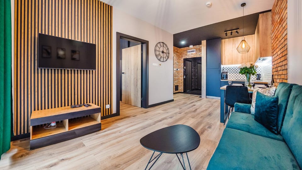 Communal lounge/ TV room, TV and multimedia, Kitchen or kitchenette, Living room, Seating area, Dining area