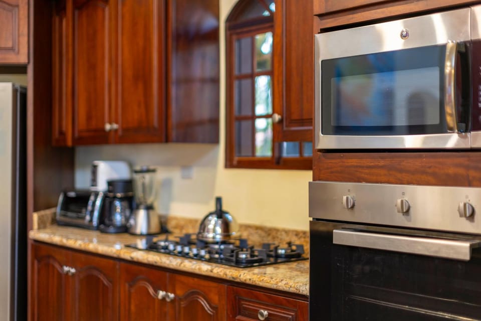 Kitchen or kitchenette, Communal kitchen, kitchen