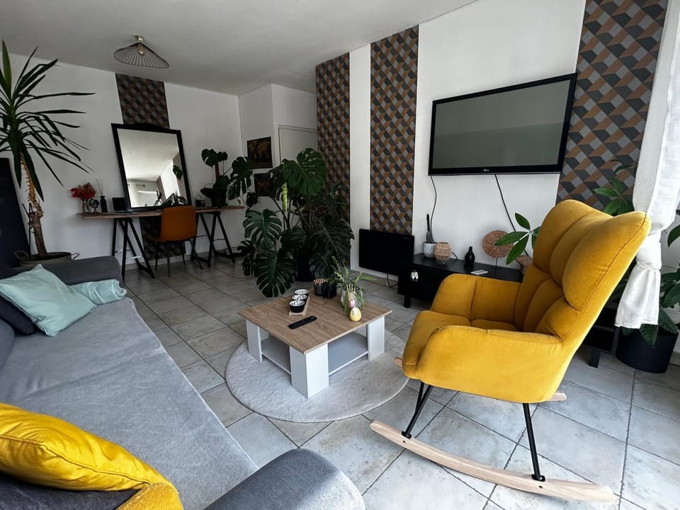 Living room, Seating area