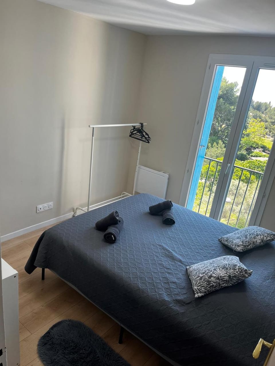 Appartement, vue sur l’étang, proche aéroport. Apartment in Provence-Alpes-Côte d'Azur