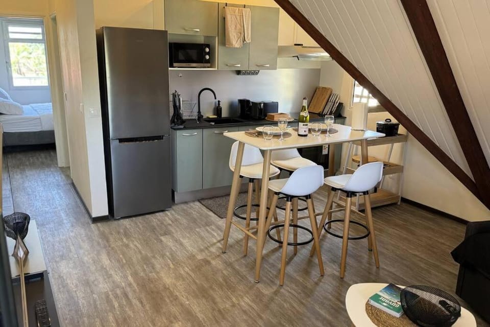 Kitchen or kitchenette, Living room, Dining area