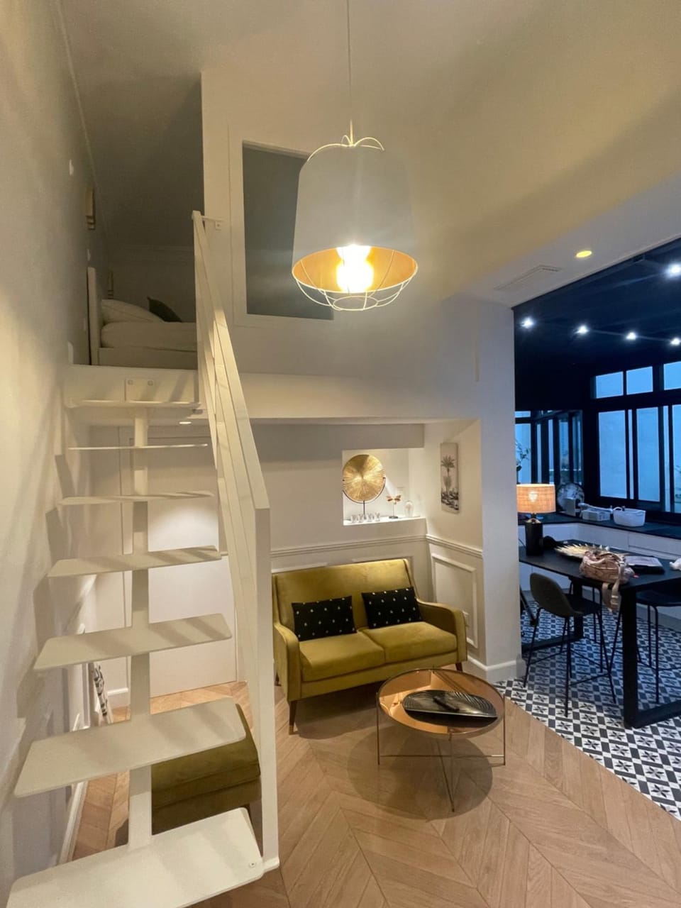Living room, Dining area