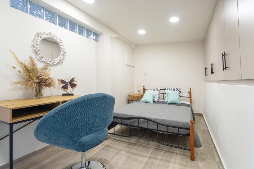 Living room, Bedroom