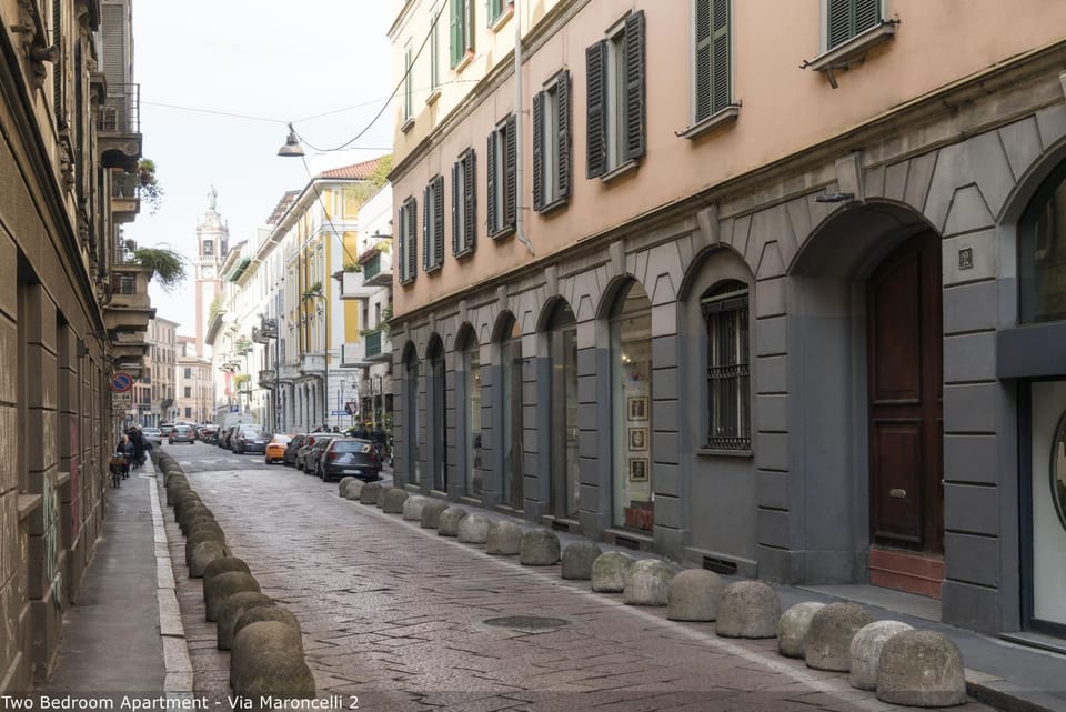 Day, Neighbourhood, Street view, Location