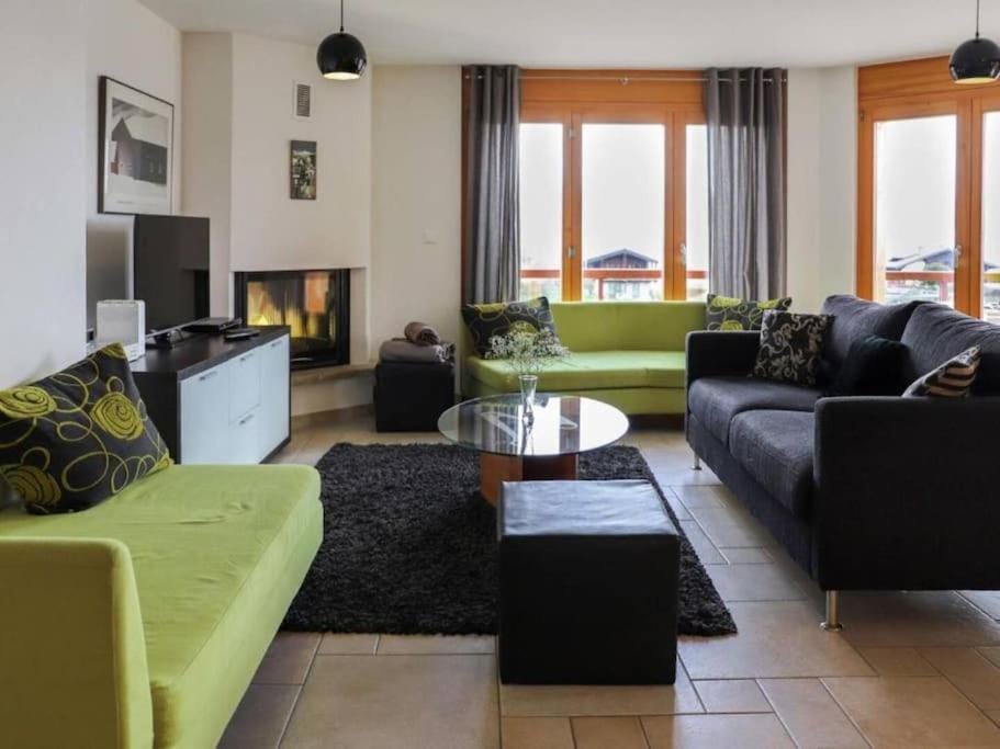 Domaine des Reines D14, 4-bedrooms with fabulous indoor pool Apartment in Nendaz