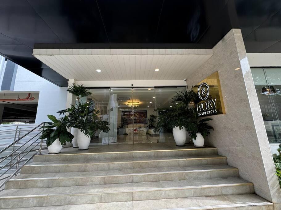 Downtown Comfy Stay - Ivory Residences Apartment hotel in Davao City