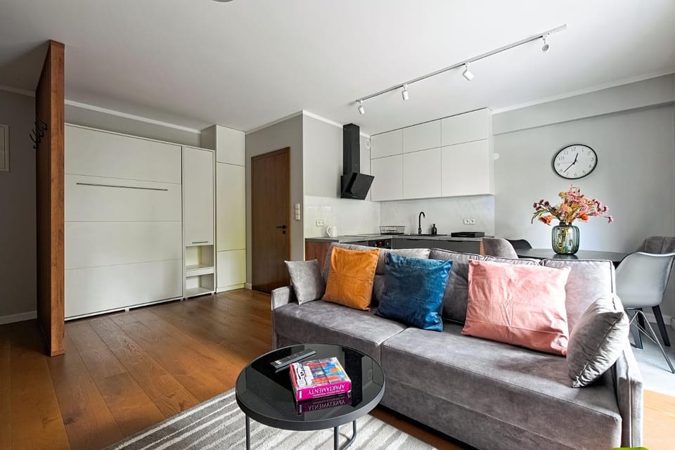 TV and multimedia, Kitchen or kitchenette, Living room, Seating area