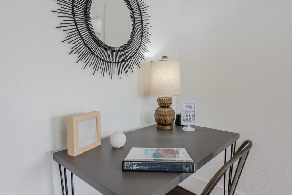 #StayinMyDistrict Coos Bay Goldfinch Cottage House in Coos Bay