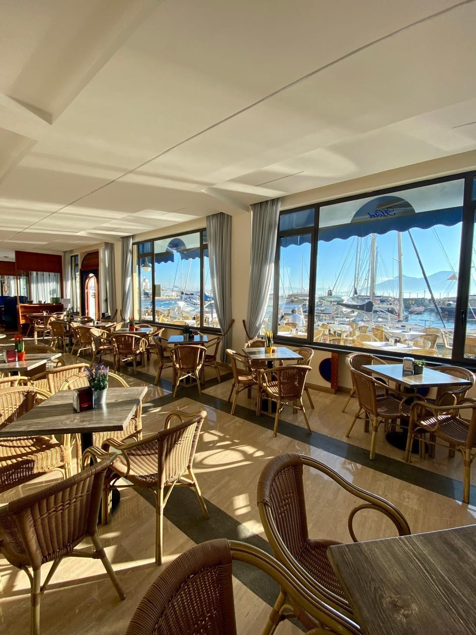 Transatlantico Hotel in Naples