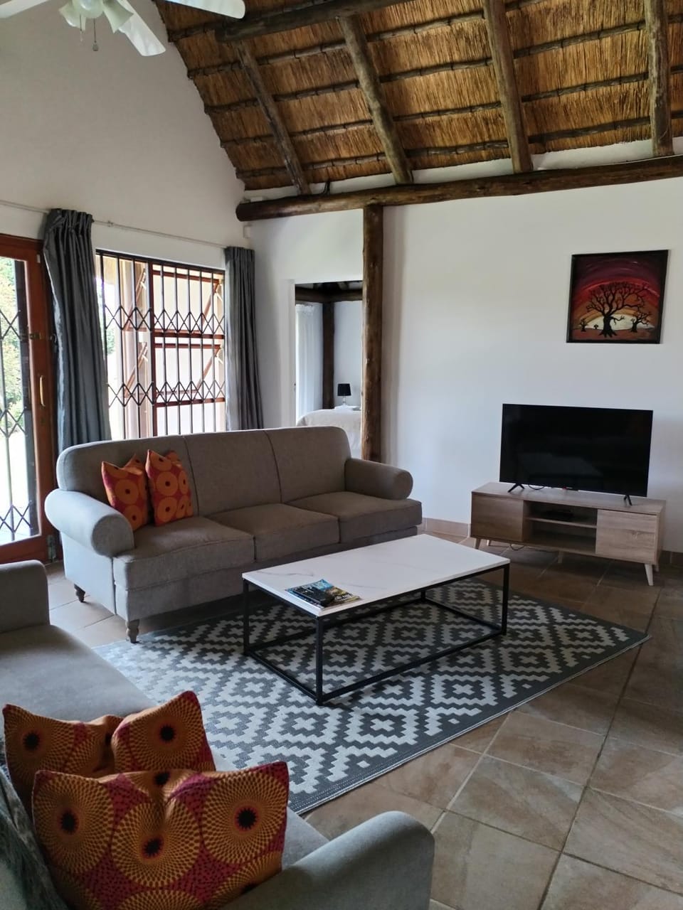 TV and multimedia, Living room, Seating area