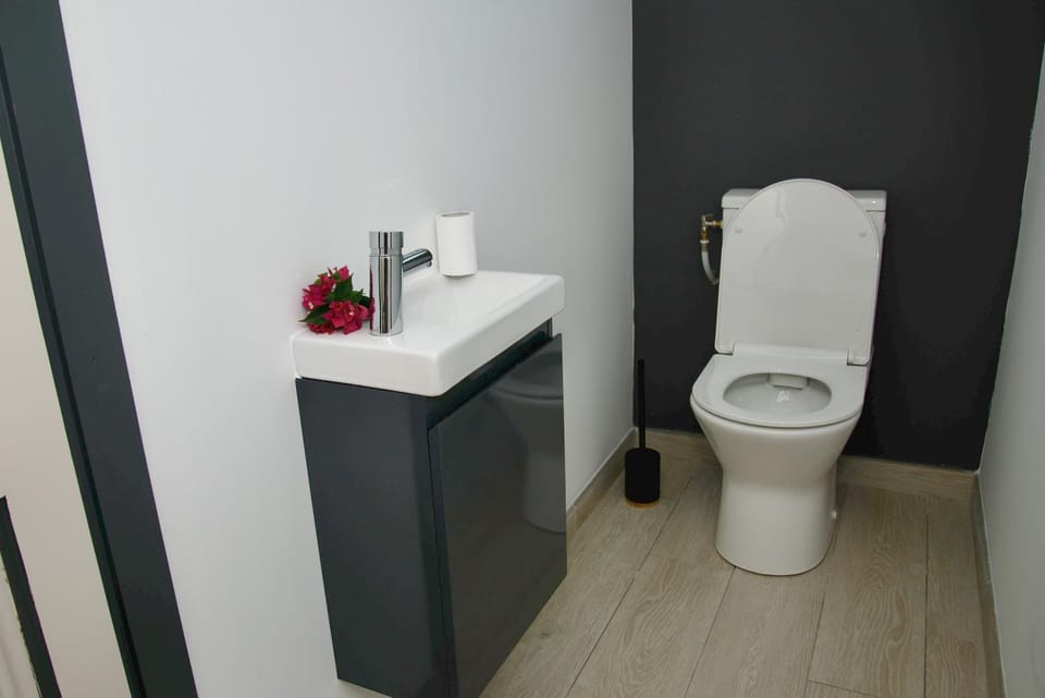 Toilet, Bathroom