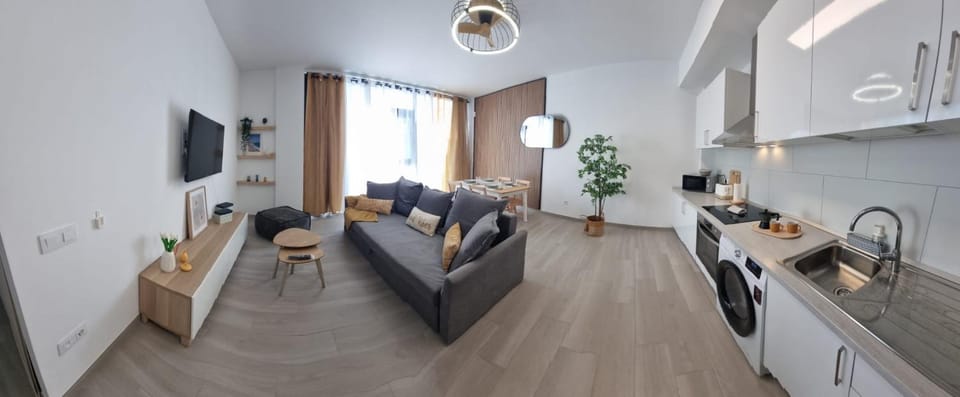 TV and multimedia, Kitchen or kitchenette, Living room, Dining area