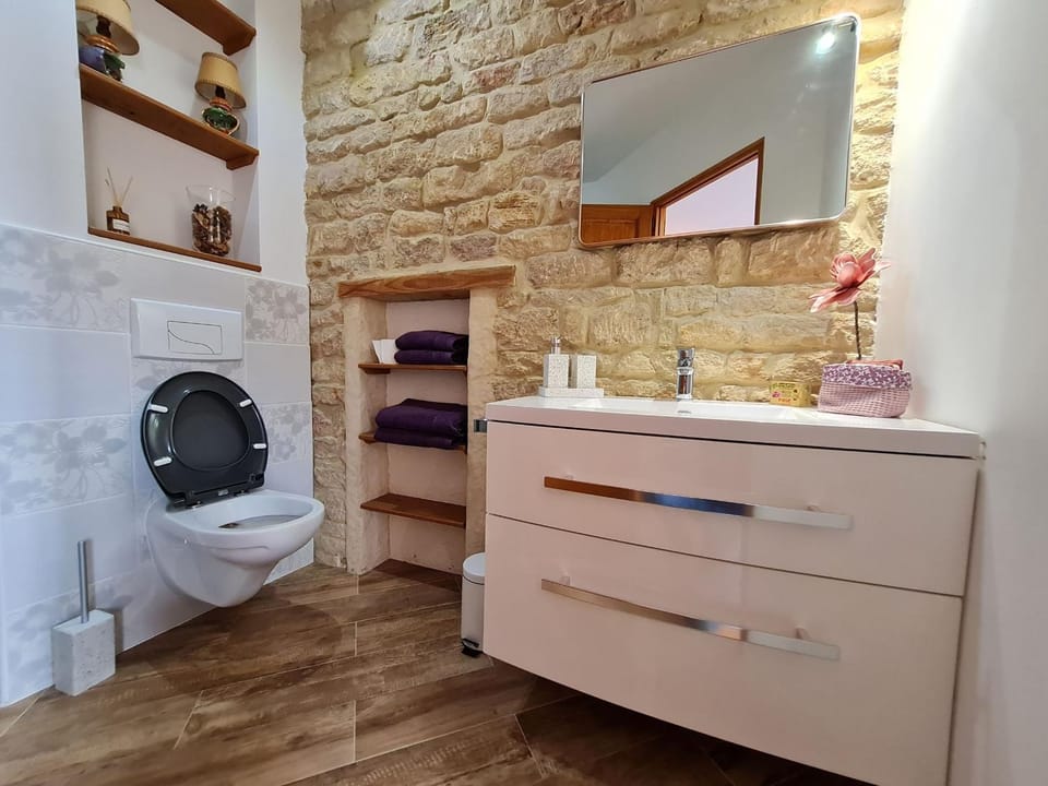 Chambre confortable avec salle d'eau privative - FR-1-584-326 Bed and Breakfast in Grand Est