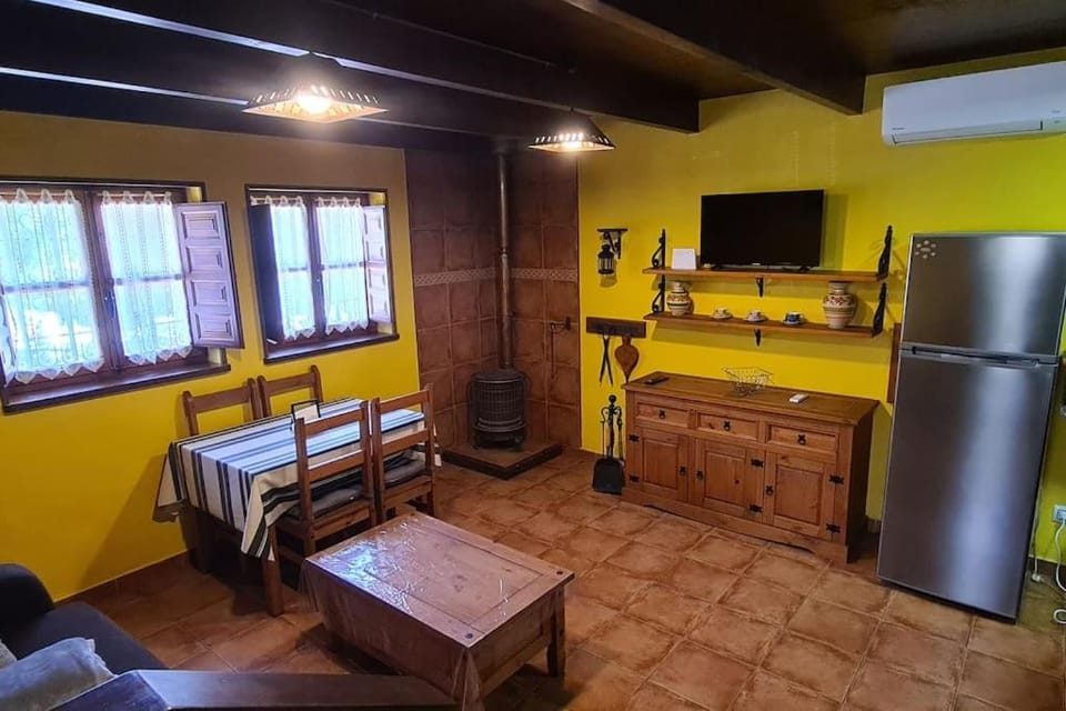 Casa Antiguo Obrador House in Asturias