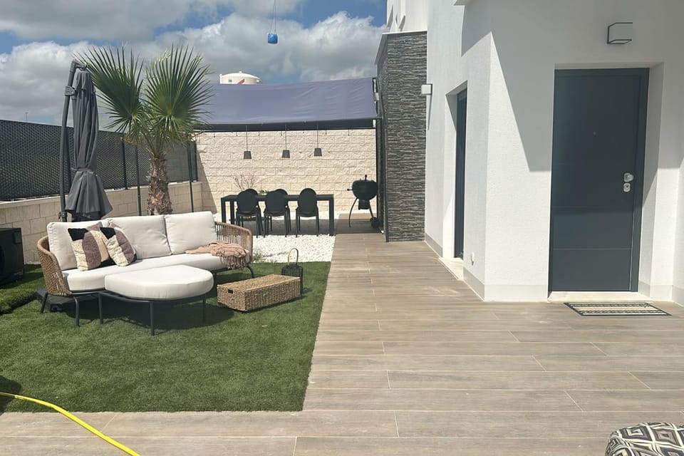 Property building, Garden, Balcony/Terrace, Garden view, sunbed