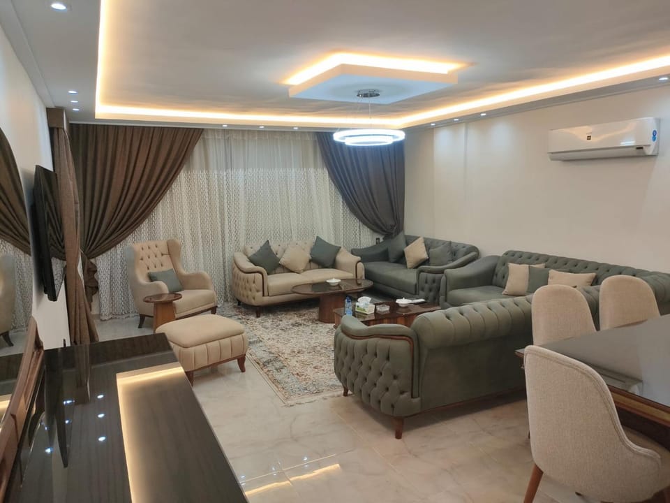 شقة فندقية مطلة على النيل Apartment in Egypt