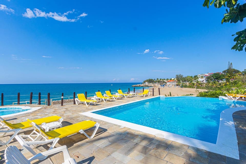 Pool view, Sea view, Swimming pool, sunbed