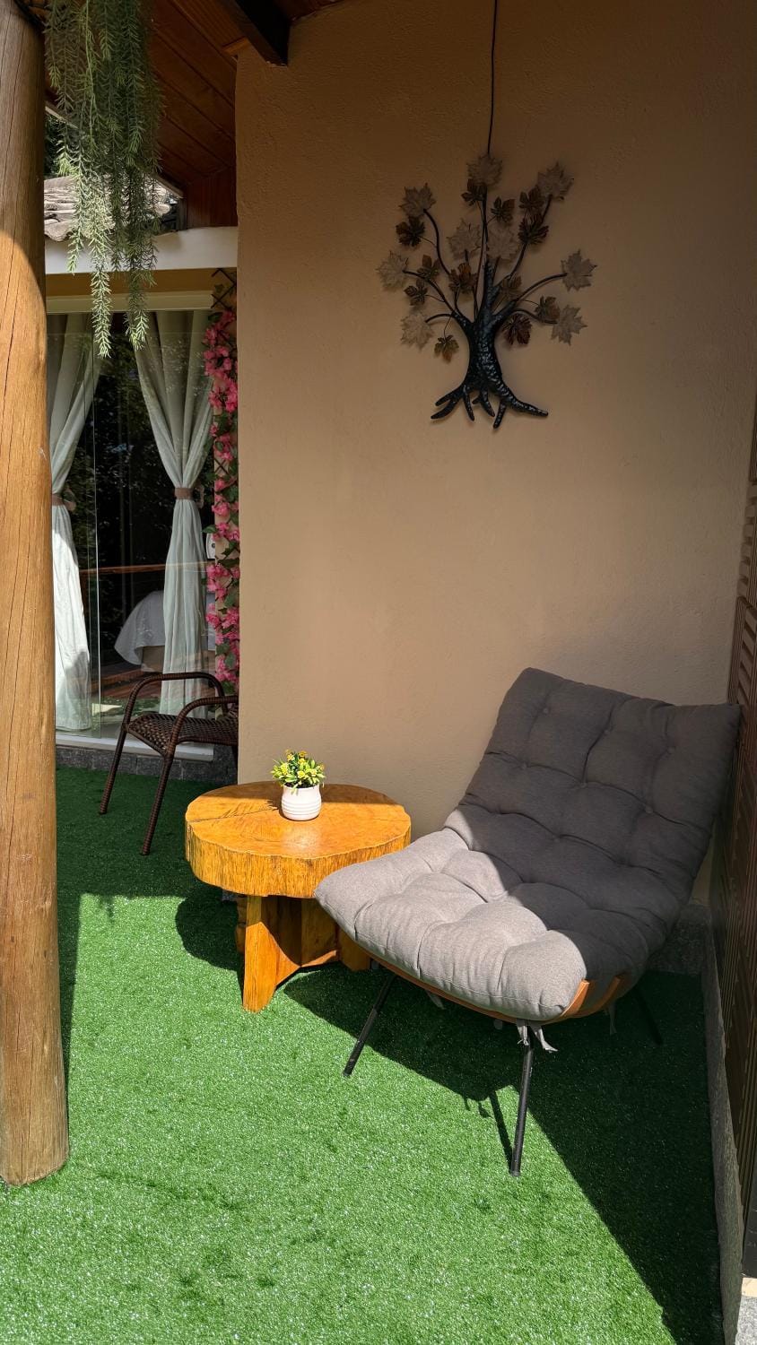 Garden, Seating area