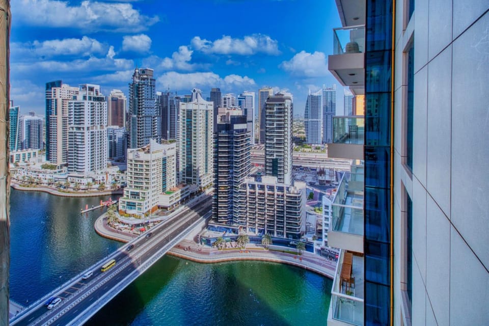 Property building, Day, Natural landscape, Bird's eye view, City view, Lake view, River view, Sea view