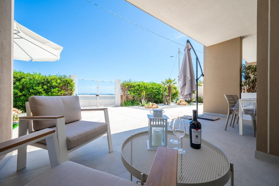 Patio, Day, Natural landscape, View (from property/room), Balcony/Terrace, Sea view