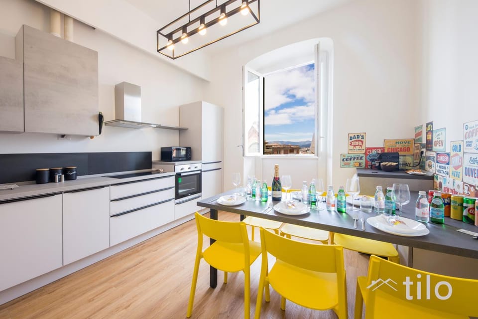 Kitchen or kitchenette, Dining area, dishwasher, minibar, oven, pet friendly, stove
