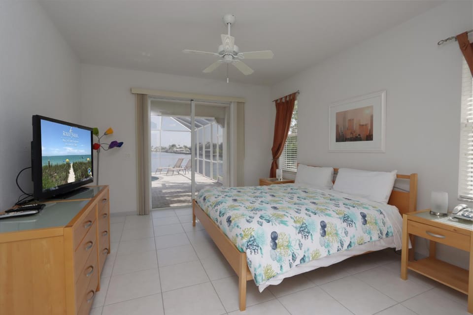 Zen Villa House in Cape Coral