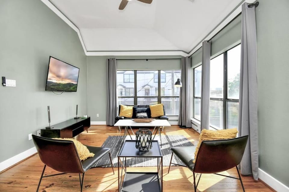 Communal lounge/ TV room, TV and multimedia, Evening entertainment