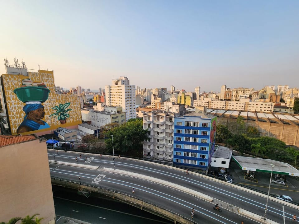 FLAT COMPLETO no METRÔ SANTA CECILIA com PISCINA - SAUNA - GARAGEM Apartment in Sao Paulo City